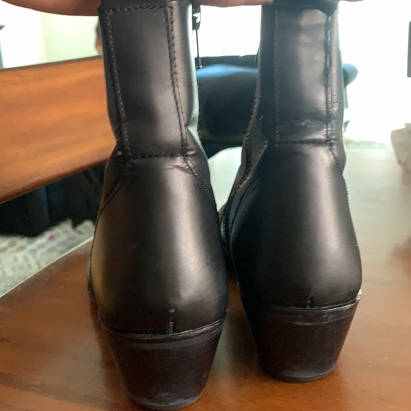 REPORT Leather Chelsea Boots - Picture 4 of 11